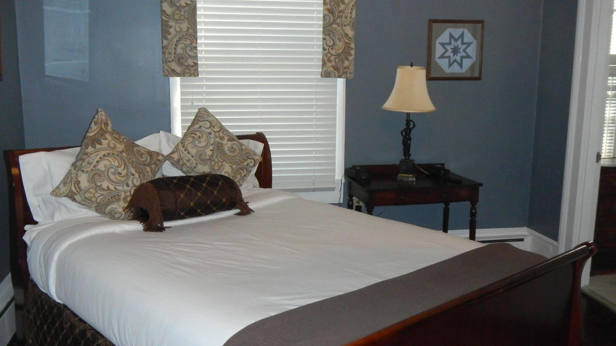 The Ashford Inn Clinton Екстериор снимка